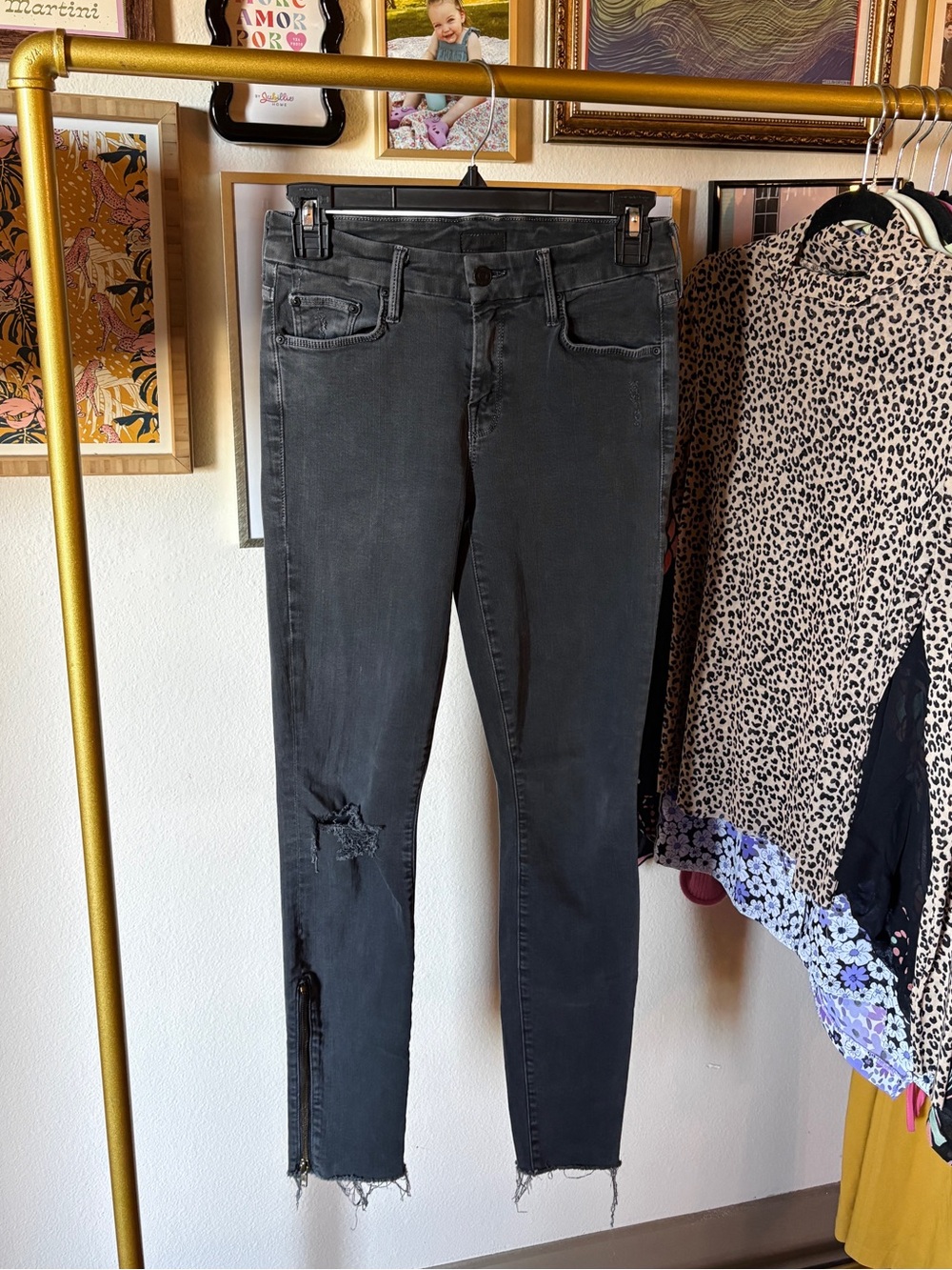MOTHER Looker Zip Fray Jeans Faded Black